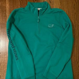 Vineyard Vines Sweatshirt - Size L